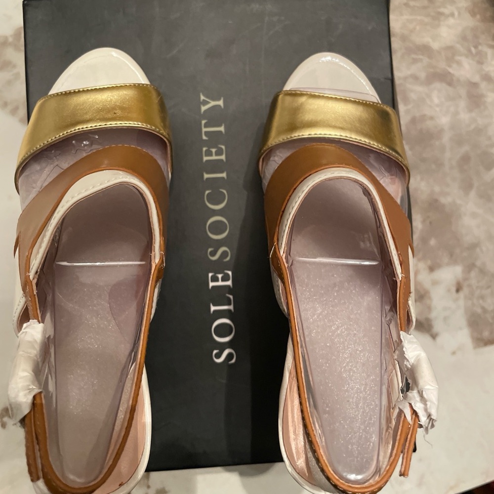 Sole Society Gold and Tan Women's Sandals